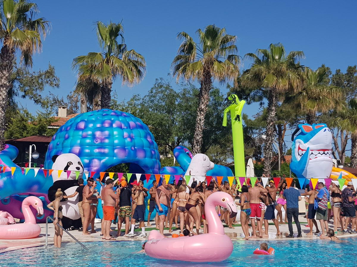 Pool Party Octopus